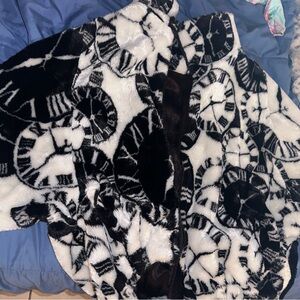 Huge fluffy clock coat